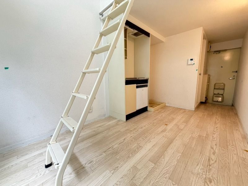 �y���ԁE���r���O�z�@